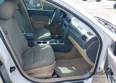 2011 Ford Fusion Se z USA, uszkodzony, nr VIN 3FAHP0HA0BR230769